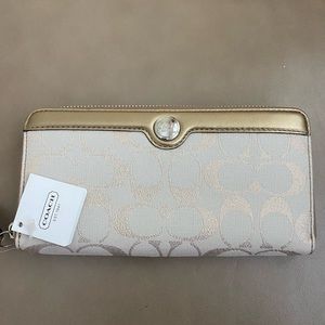 Coach wallet